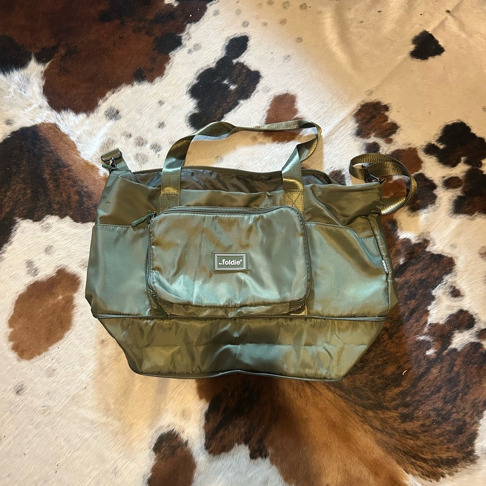 The FOLDIE Travel Bag - Picture 2 of 6